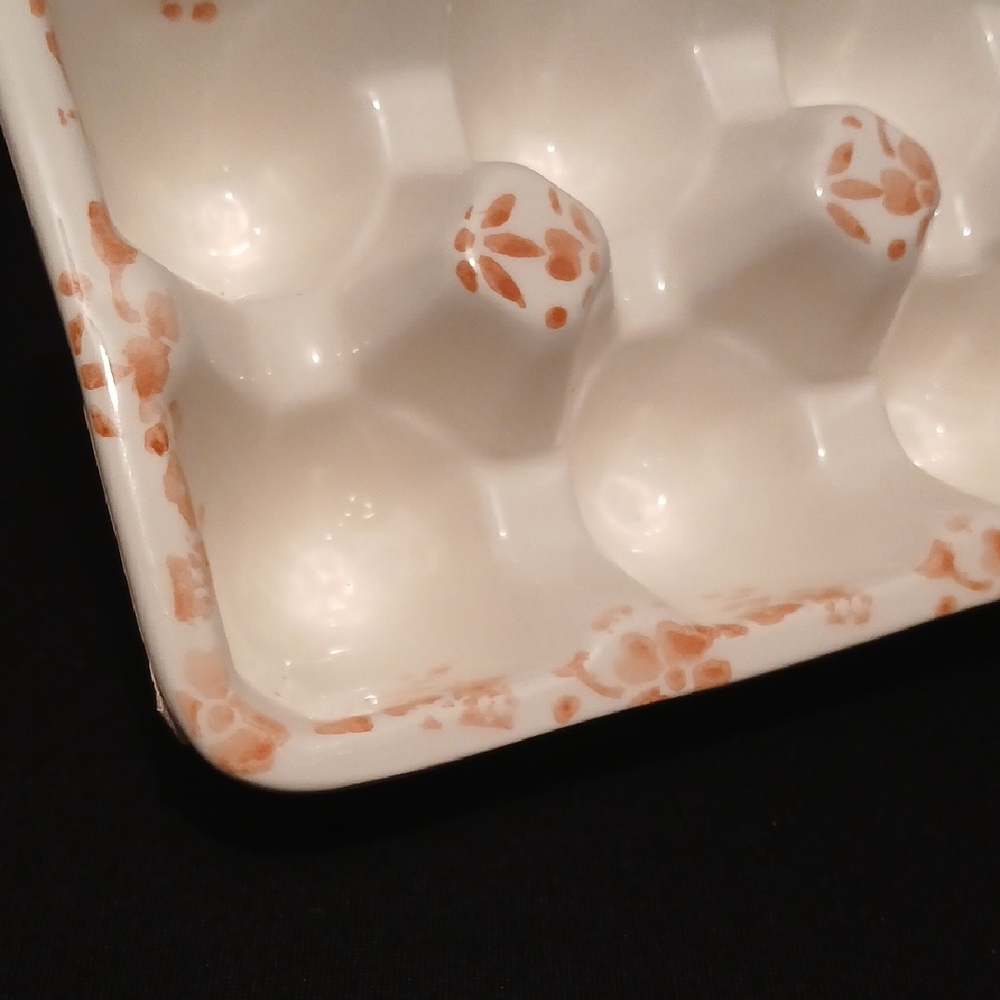 White and Pink Floral Egg Holder - Picture 3 of 6